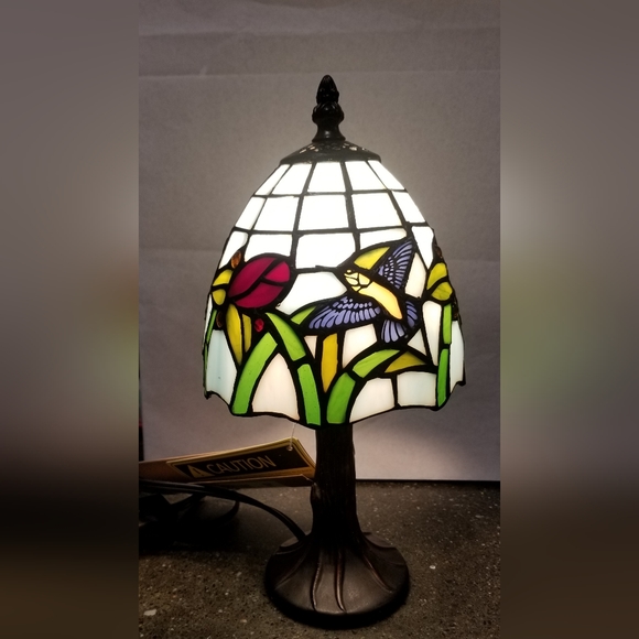 Jonathan Y 12" Hummingbird Tiffany Style Lamp - Picture 1 of 3